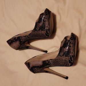 ALDO shoes 5.5